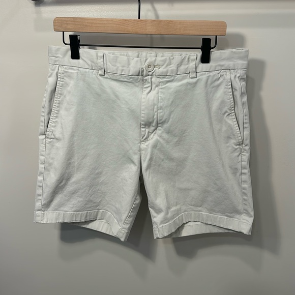 VineyardVines Shorts - Picture 1 of 6